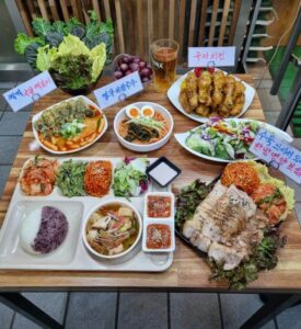 생방송오늘저녁 8000원 치킨 생맥주 무한리필 한식뷔페