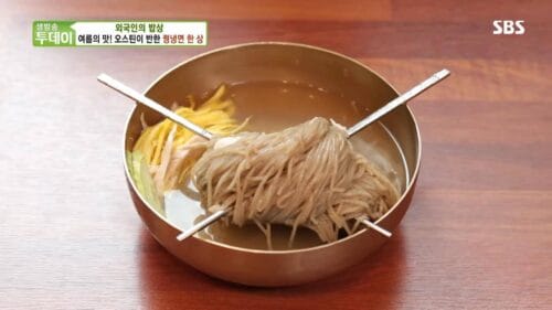 생방송투데이 살맛나는오늘 외국인의 밥상 꿩냉면 한상