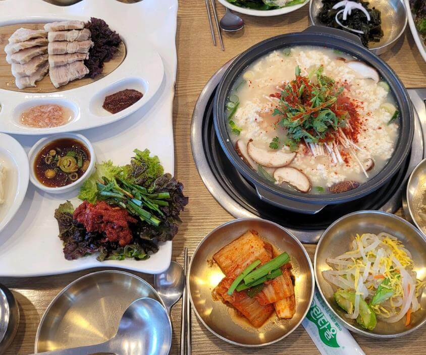생생정보 기다려야 제맛 두부한상 두부전골 수육