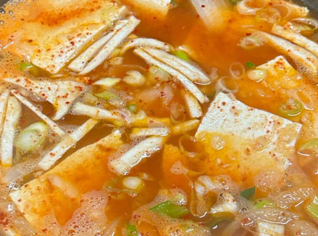 맛있게 끓고 있는 생생정보 음천할머니의 손두부밥상